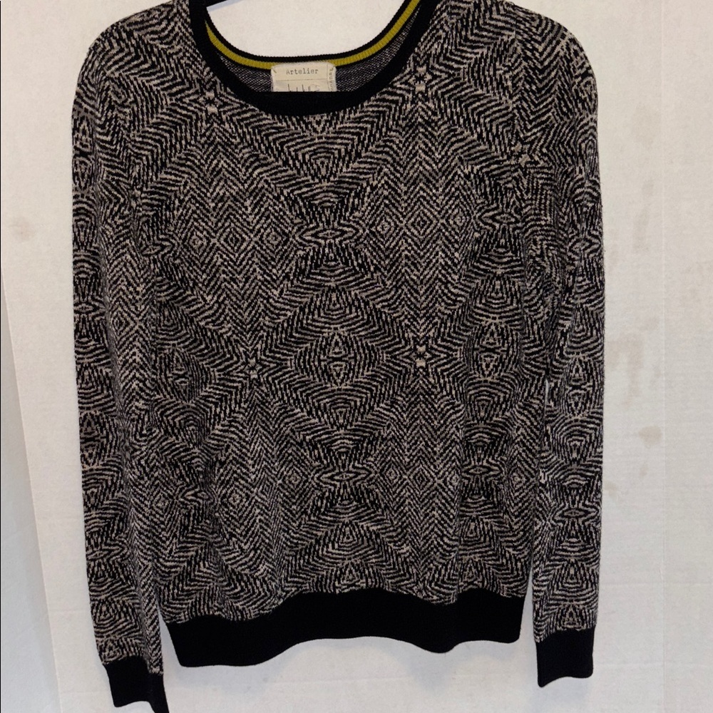 NICOLE MILLER ARTELIER BLACK WHITE OLIVE GREEN GEOMETRIC DESIGN KNIT SWEATER